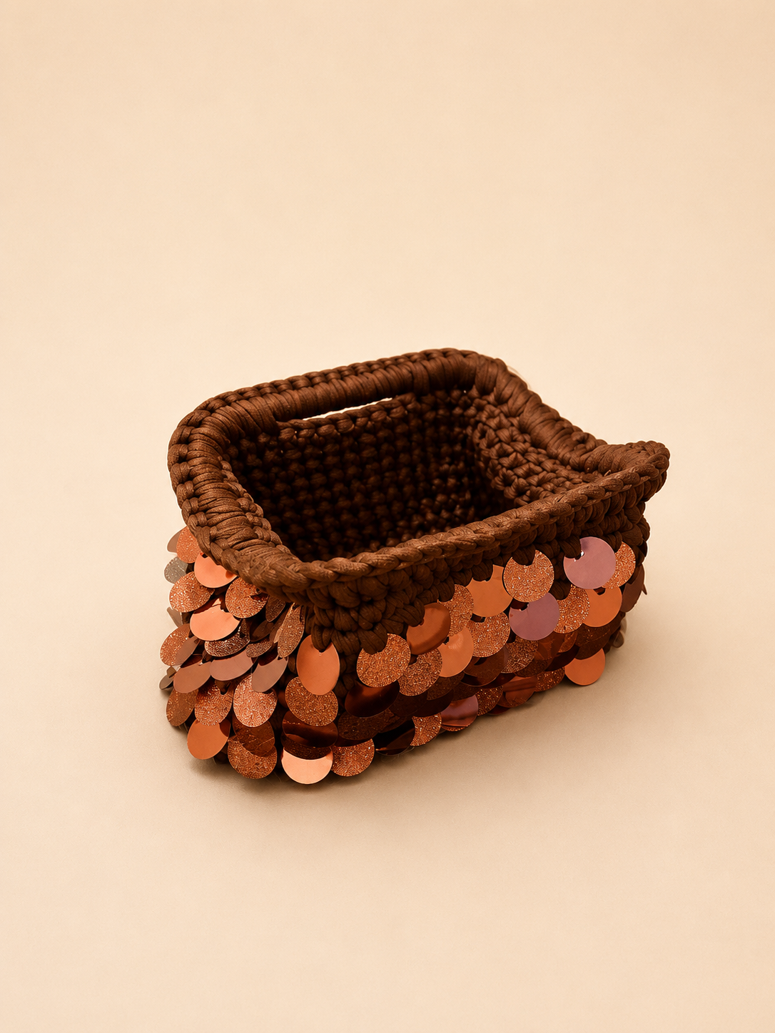 Iris Medium Brown Paillettes