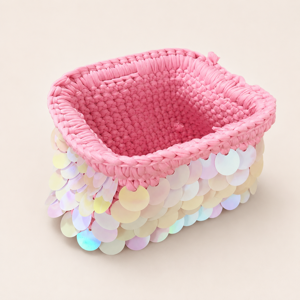 Iris Medium Pink Paillettes